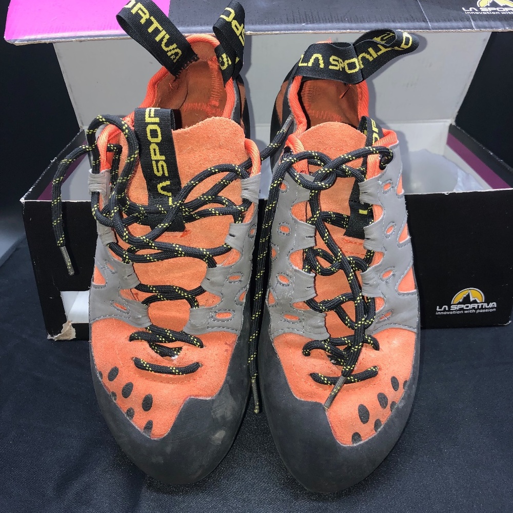 LA Sportiva Rock Climbing Shoes EU 39 US 6.5 women's